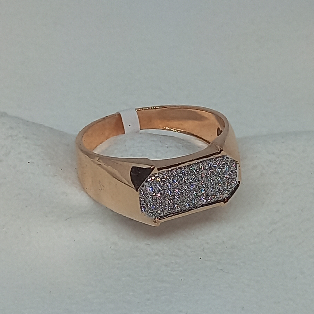18Kt Gold Gents Ring