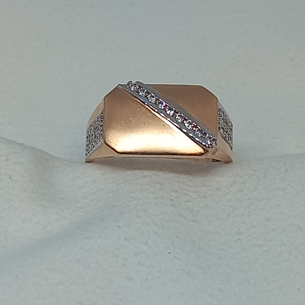 18Kt Gold Gents Ring
