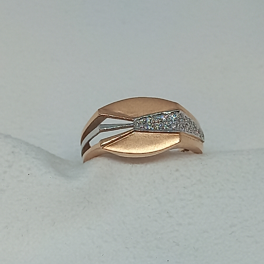 18Kt Gold Gents Ring