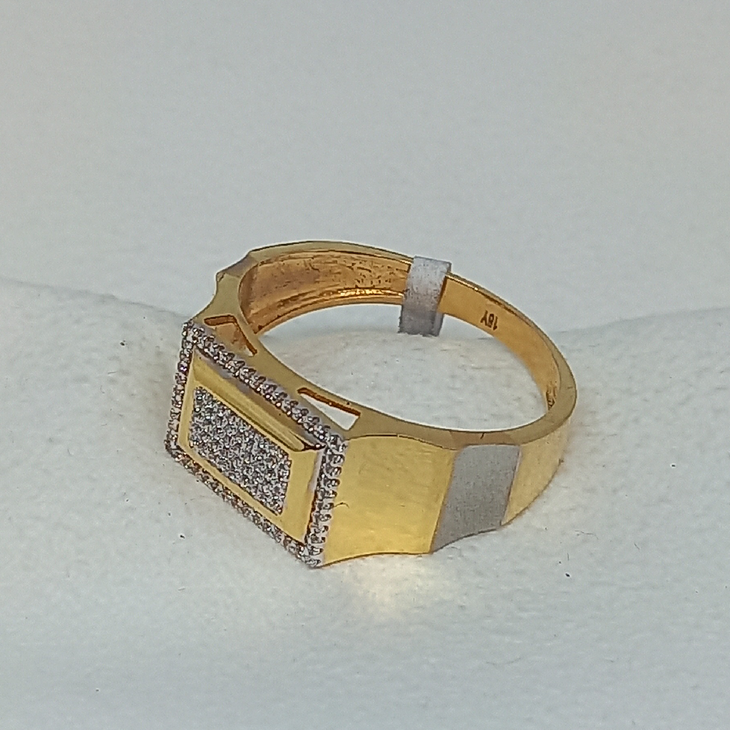 18Kt Gold Gents Ring