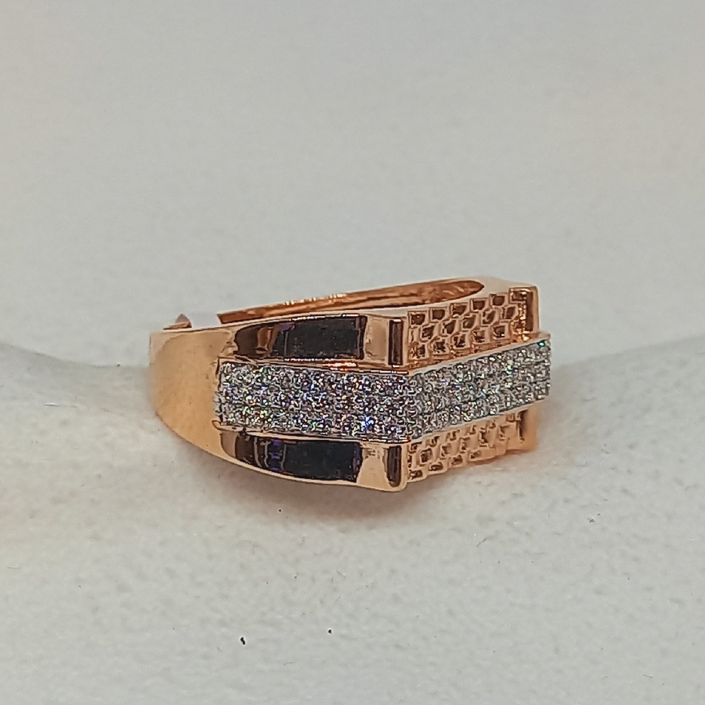 18Kt Gold Gents Ring