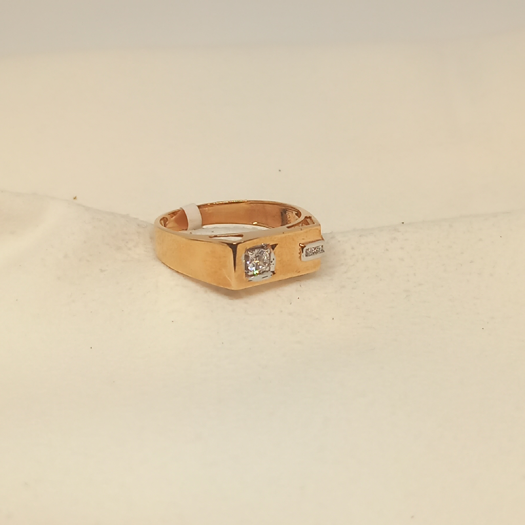 18Kt Gold Gents Ring