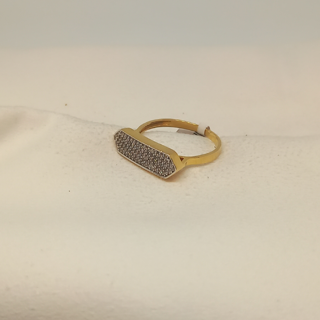 18Kt Gold Gents Ring