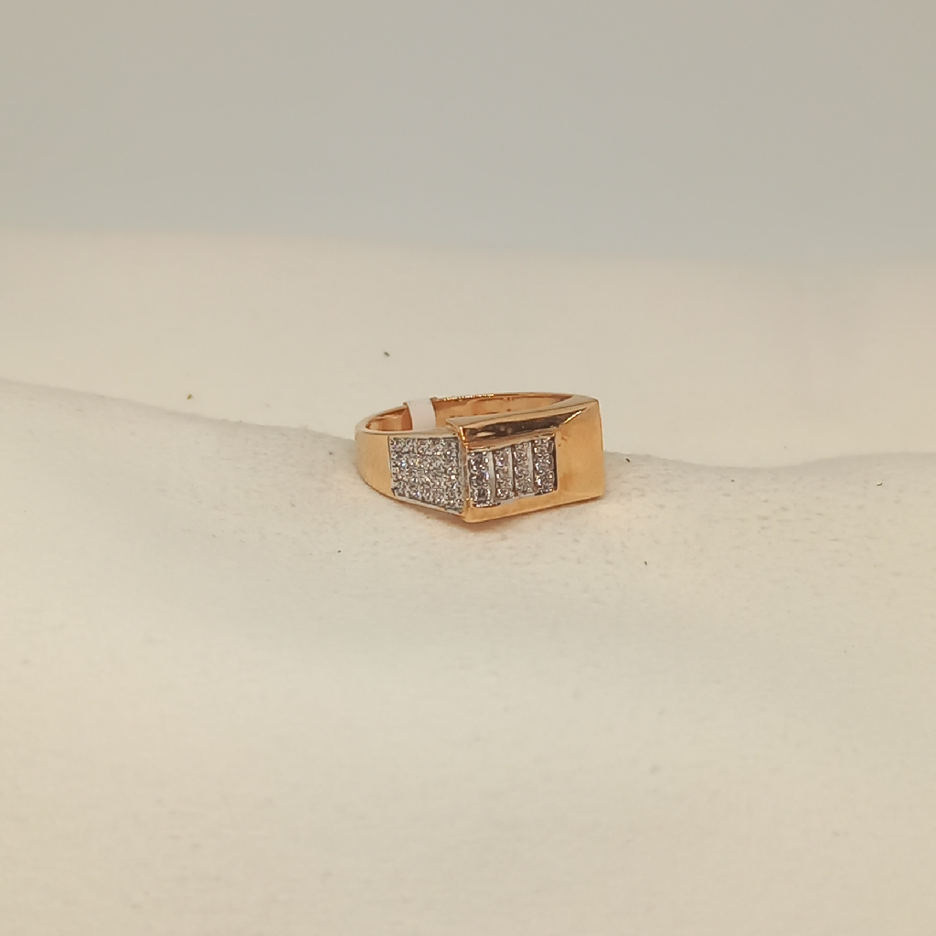 18Kt Gold Gents Ring