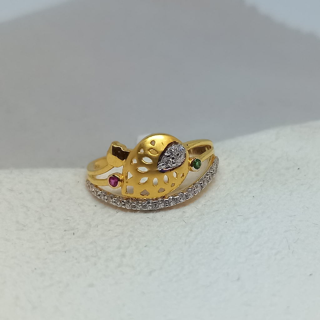 18kt ladies Ring