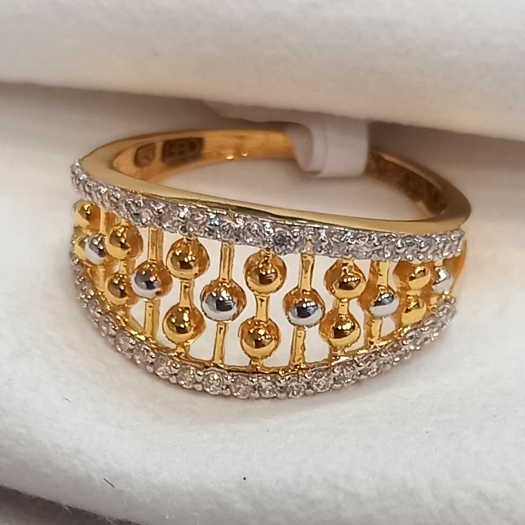 Gold Ladies Ring