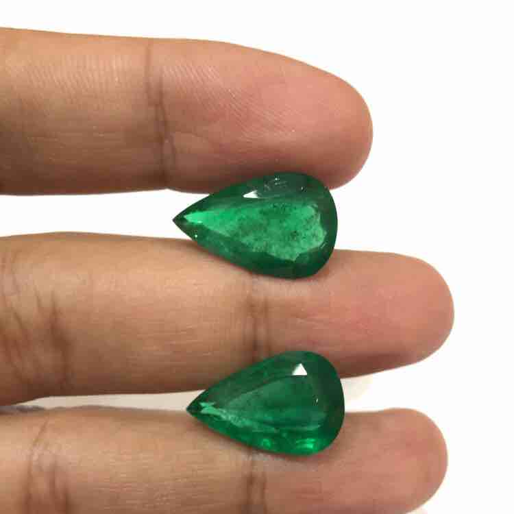 20.86ct pear green emerald-panna