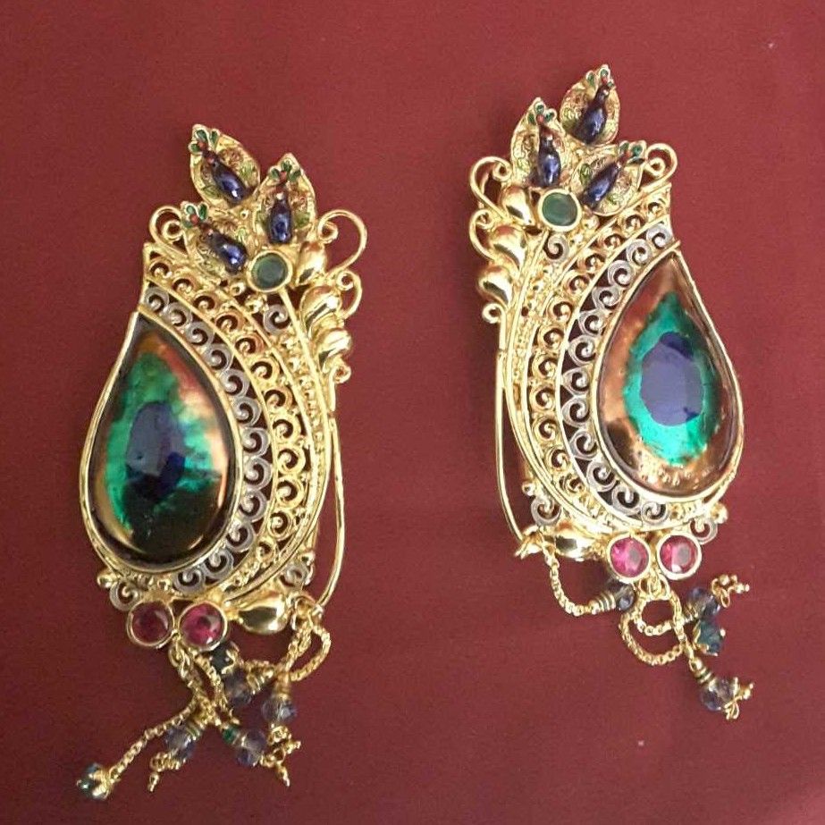 916 Gold Indian Feather Attractive Earrings