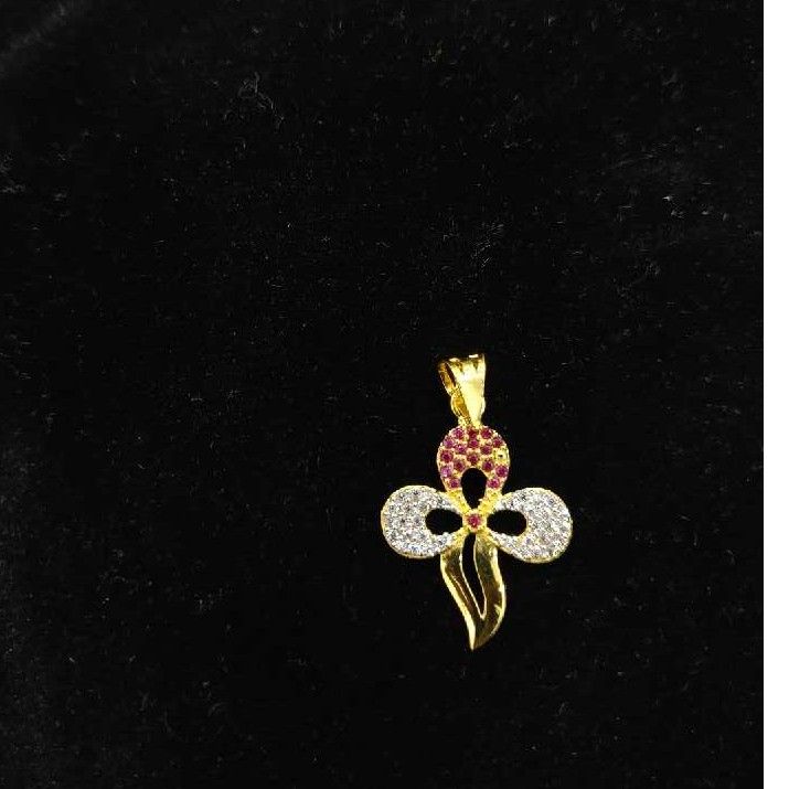 Delicate Gold ladies Pendant