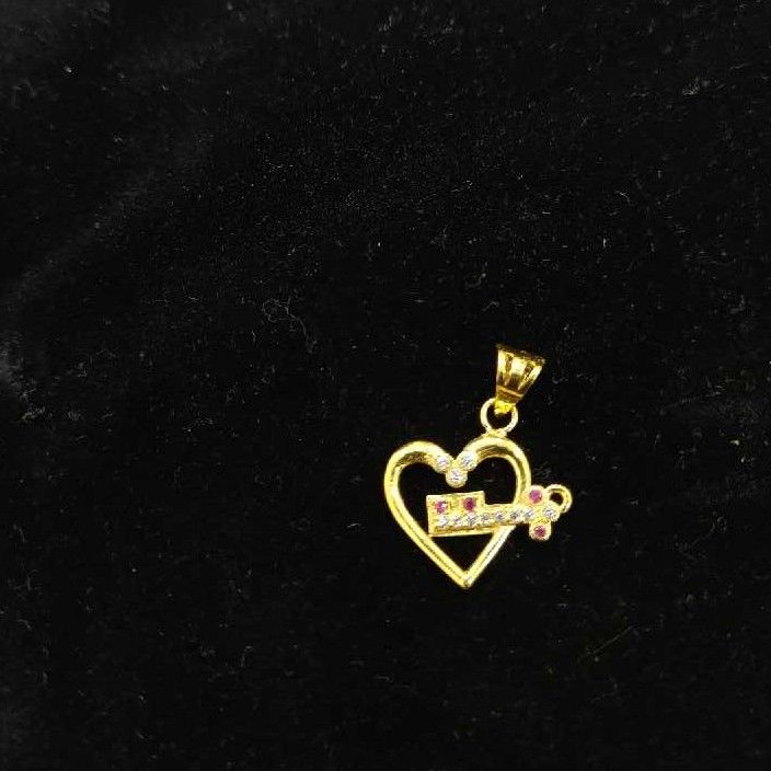 916 Gold Heart Locket Ladies Pendant Set