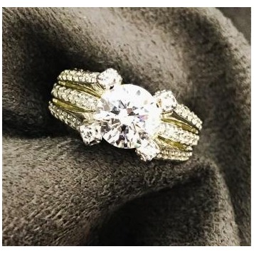 9KT Classic Swarovski Ladies Ring