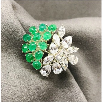 9KT Gorgeous Swarovski Ladies Ring