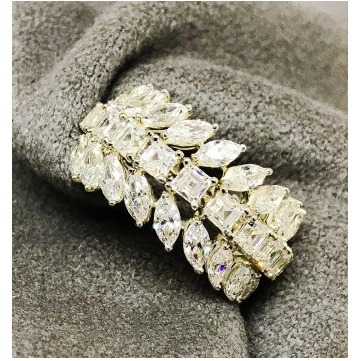 9KT Spectacular Master Swarovski  Ring
