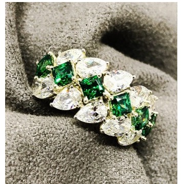 9KT Essentials Swarovski Earrings