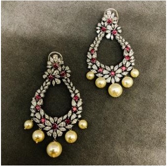 9KT Flower Pattern Swarovski Earring