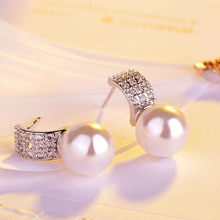 Silver Diamond Fancy Earring With Pearl