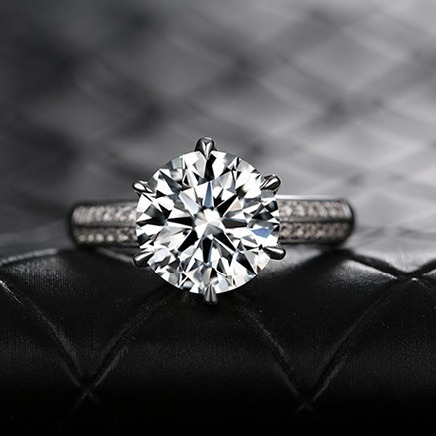Designer Diamond Ring For Ladies