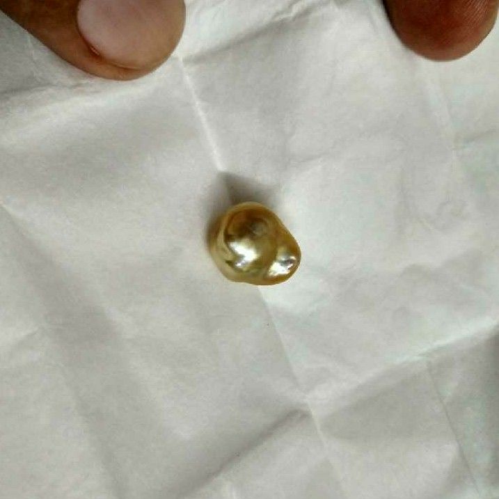 6.23ct drop golden pearl-moti