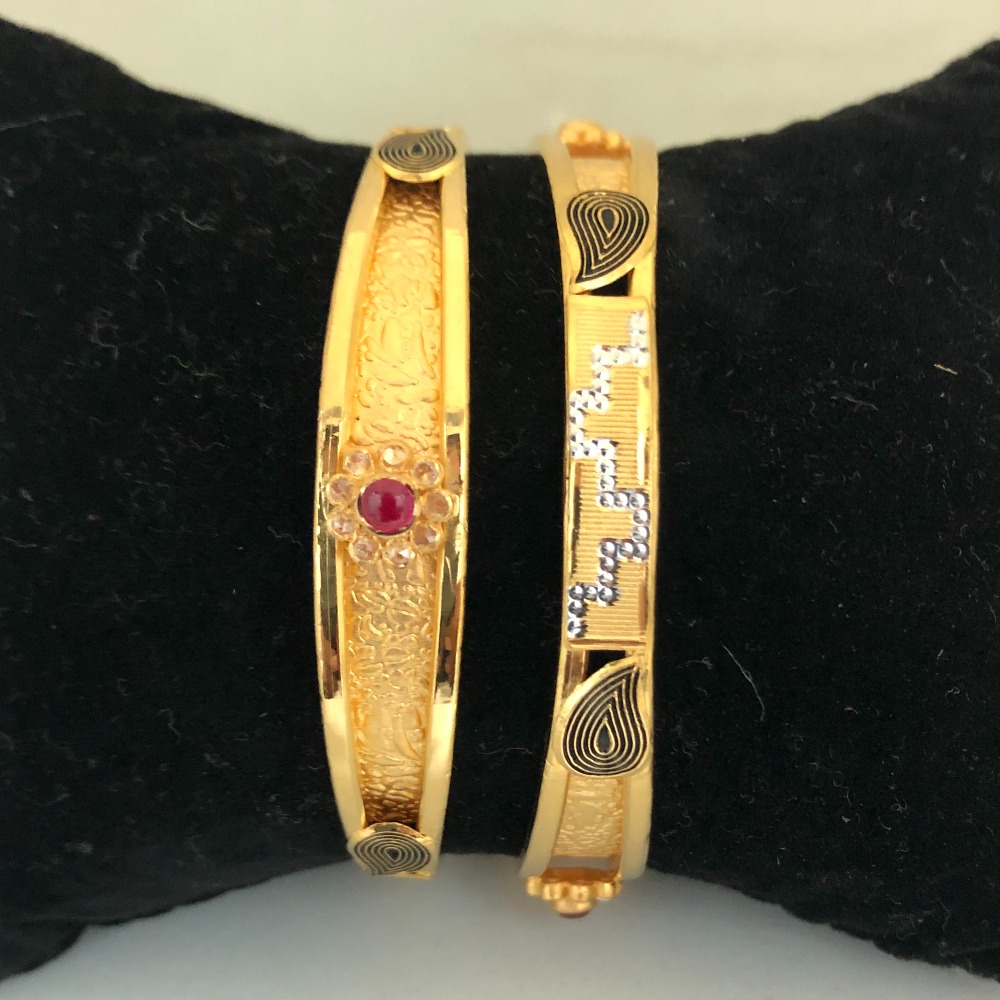 22KT Gold Fancy Bangles VN-B02
