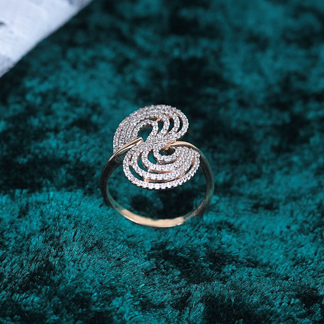 18K Gold Infinity shape Cz ladies ring