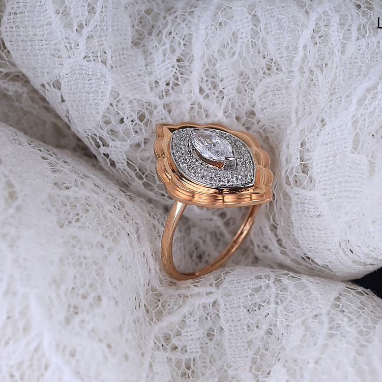 18k Gold with Diamond Designer ring