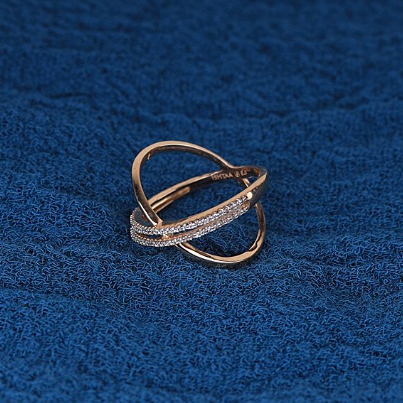 18k Gold Cz Delicate Design ring