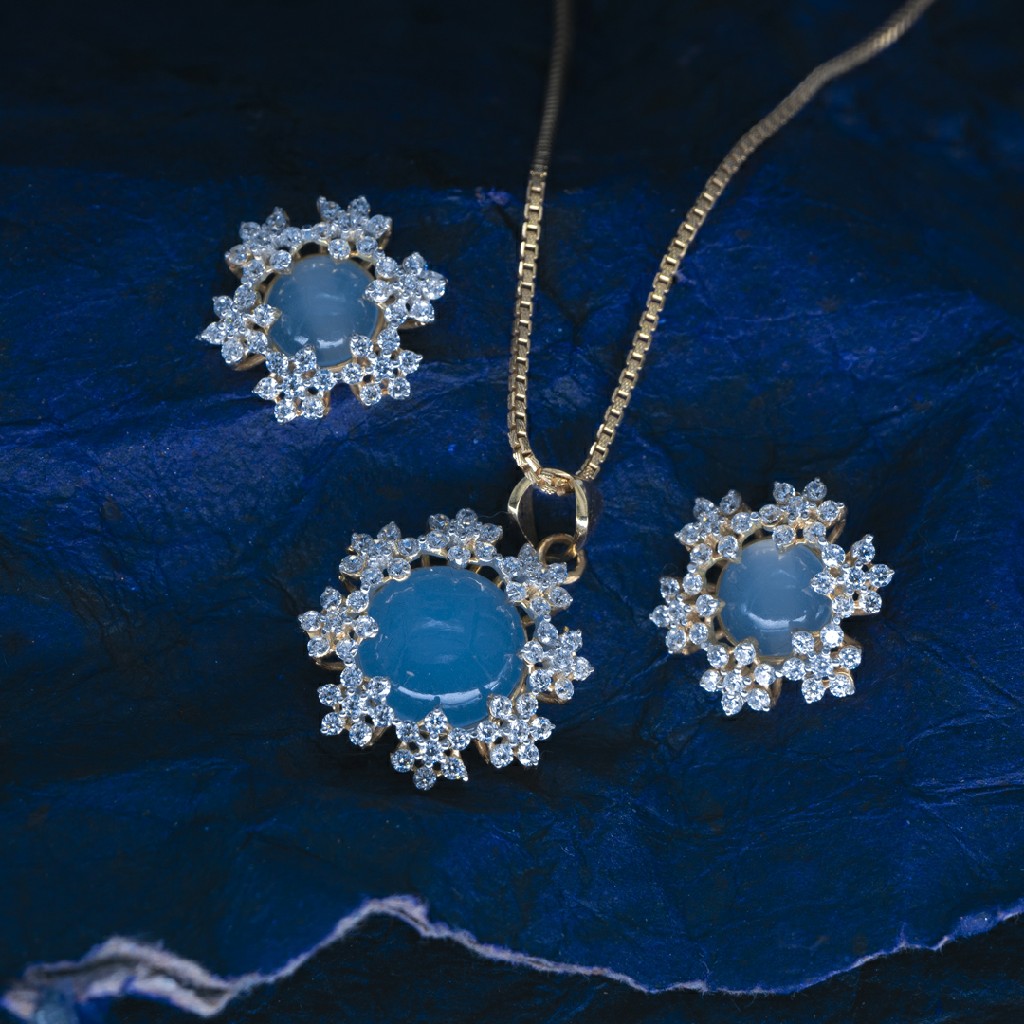 Aqua stone Gold pendant set