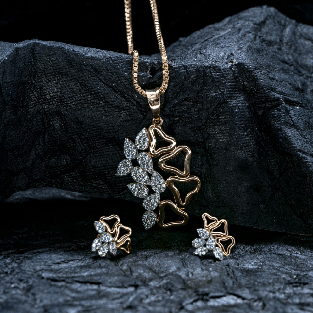 18ct Rose gold pendant set