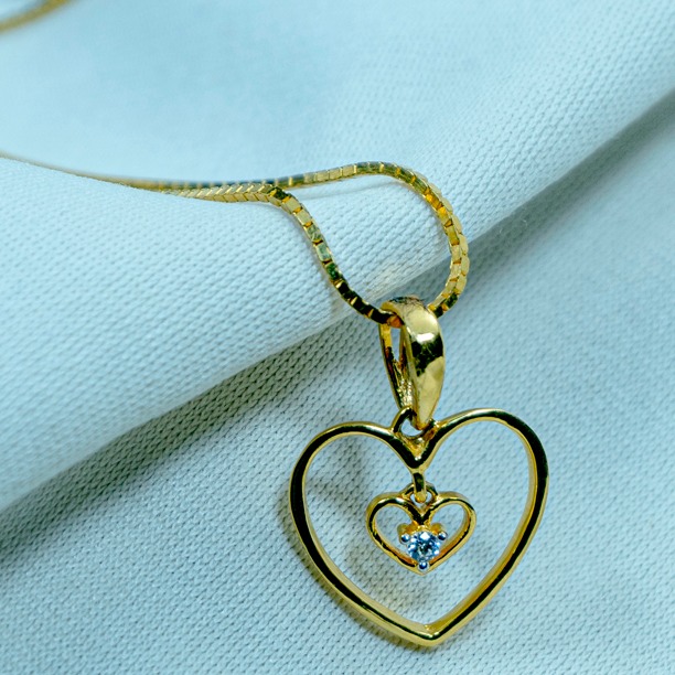 Gold Heart Design Pendant Chain P18-471