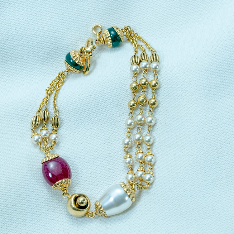22KT Gold Women Bracelet LB-588