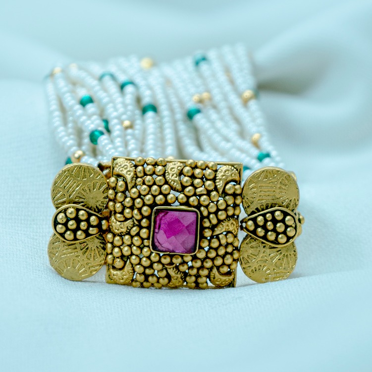 22KT Gold Pink Stone Antique Bracelet LB-568