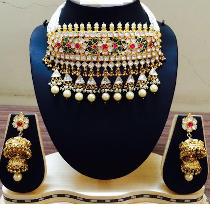 SILVER kUNDAN CHOKER NECKLACE SET WITH MULTICOLOR STONE AND PEARLS