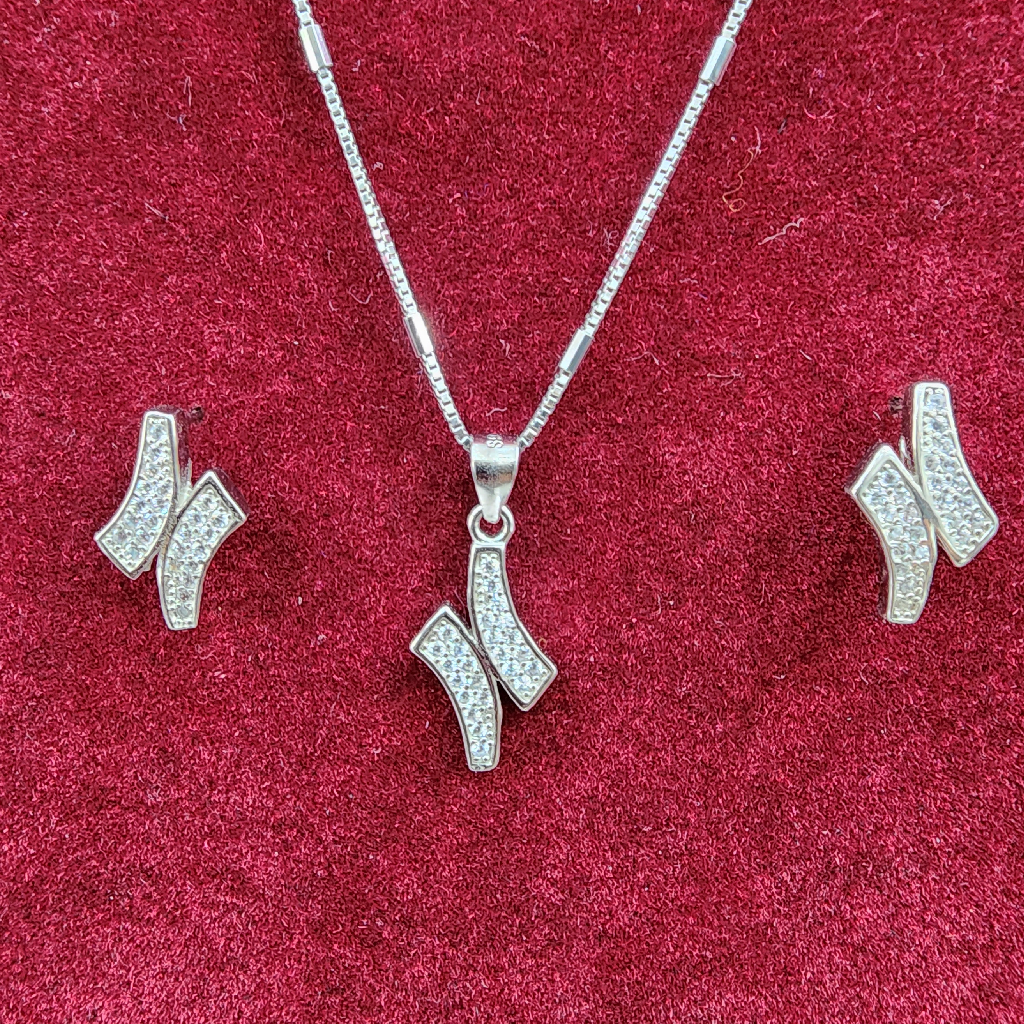 925 Sterling Silver Chain Pendant Set