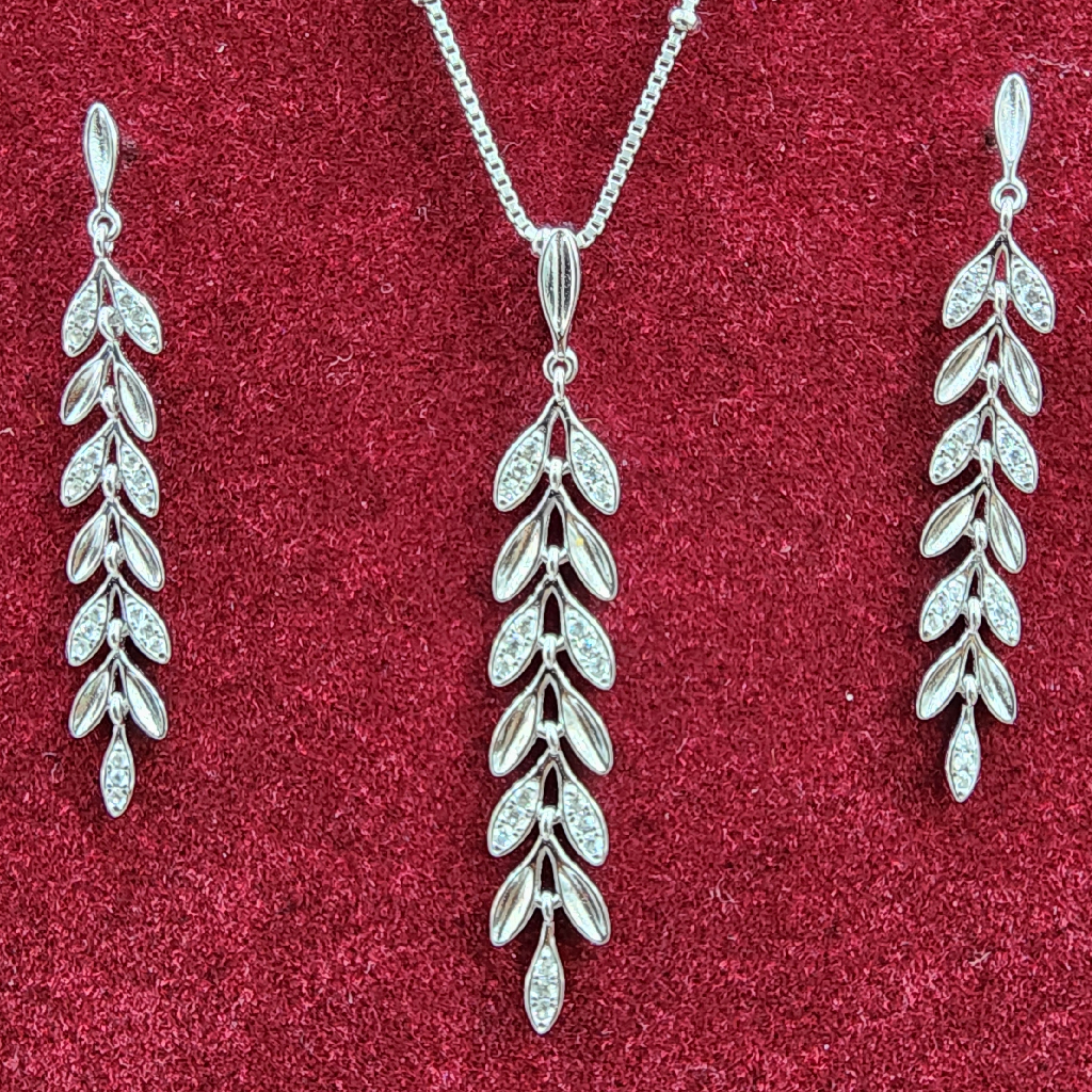 925 Sterling Silver Chain Pendant Set