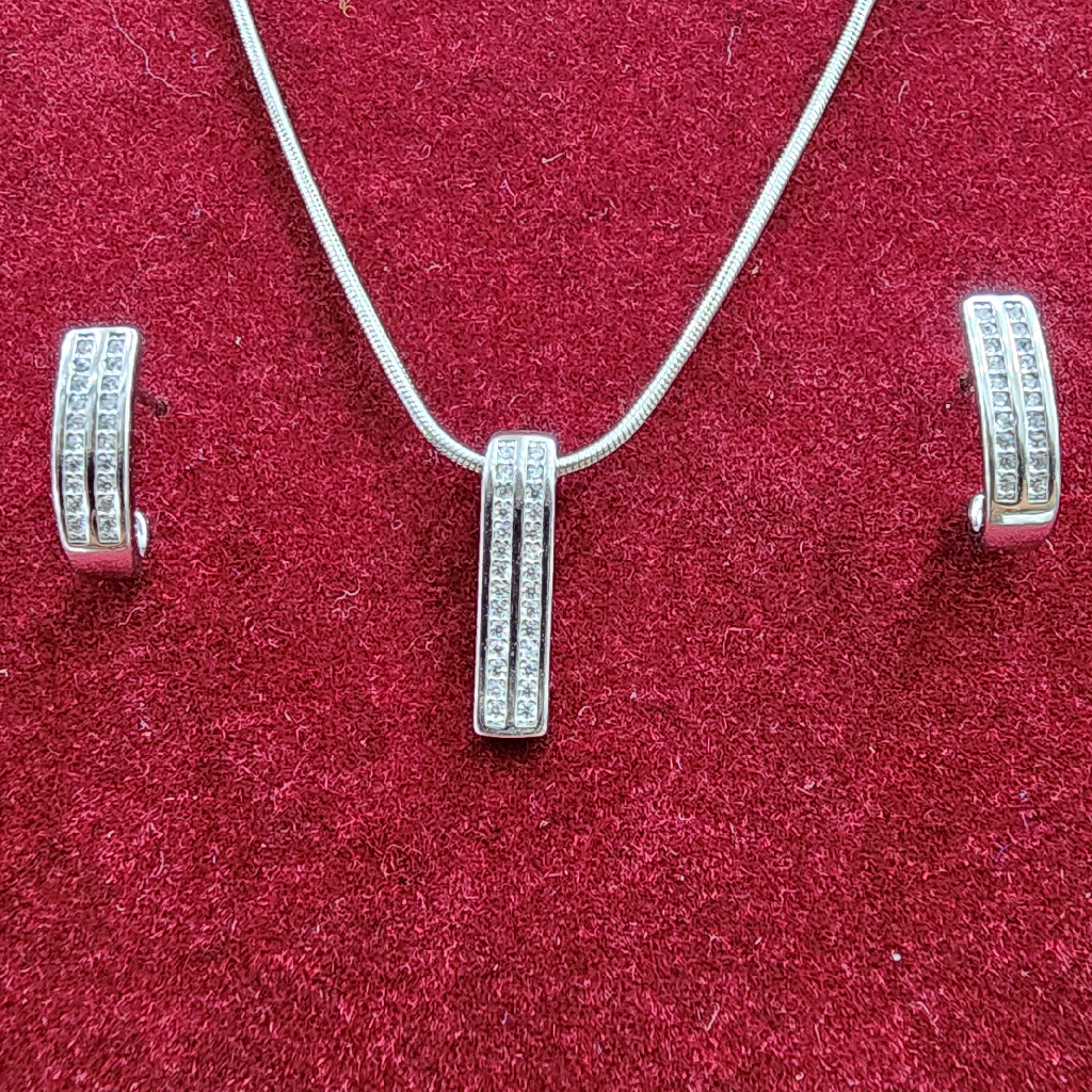 925 Sterling Silver Chain Pendant Set
