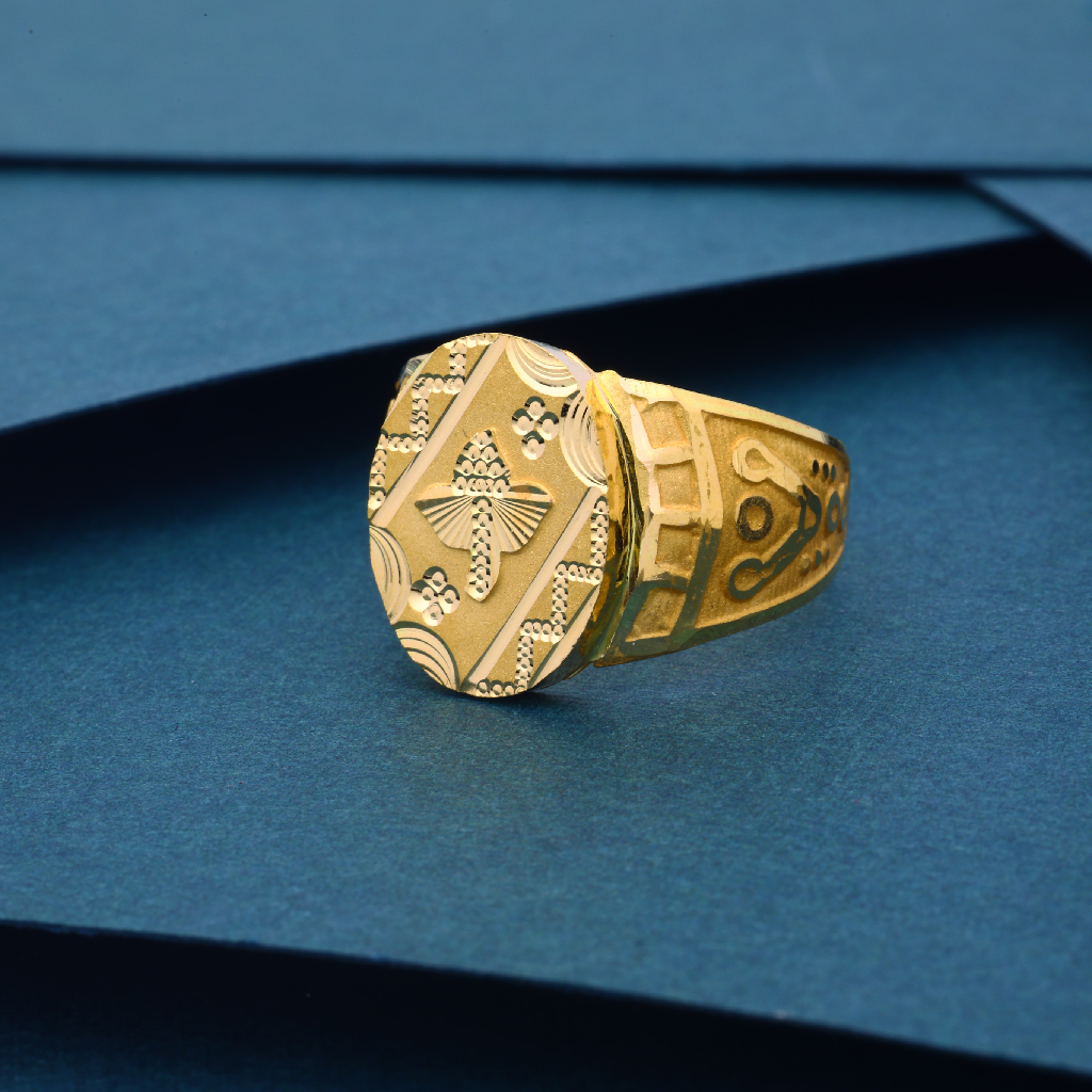 22k Gold Fancy Gents Ring