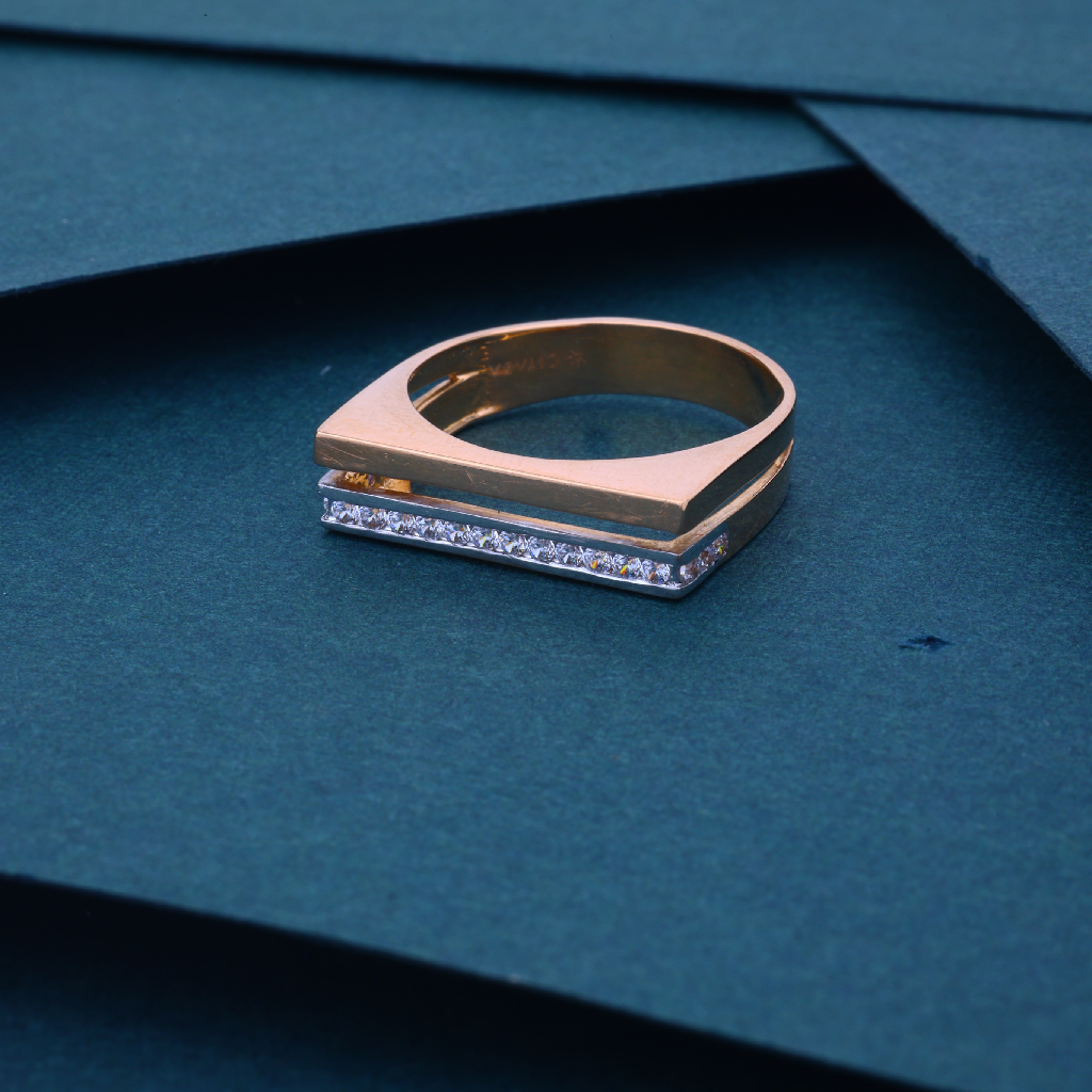 18K Rose Gold Diamond Ring For Ladies