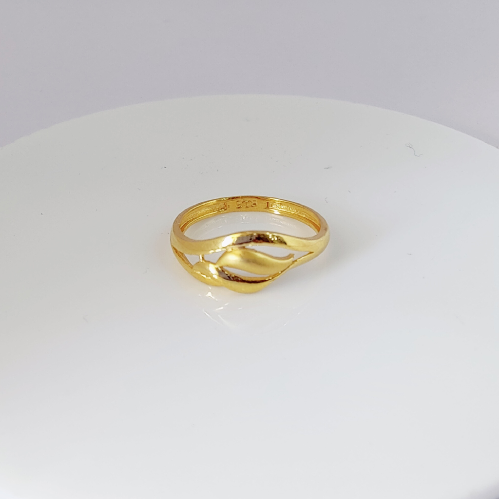 22k gold plain ladies ring