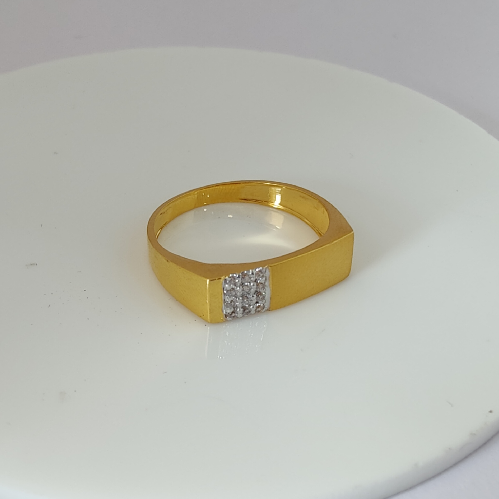 22k Gold Gents Diamond Ring