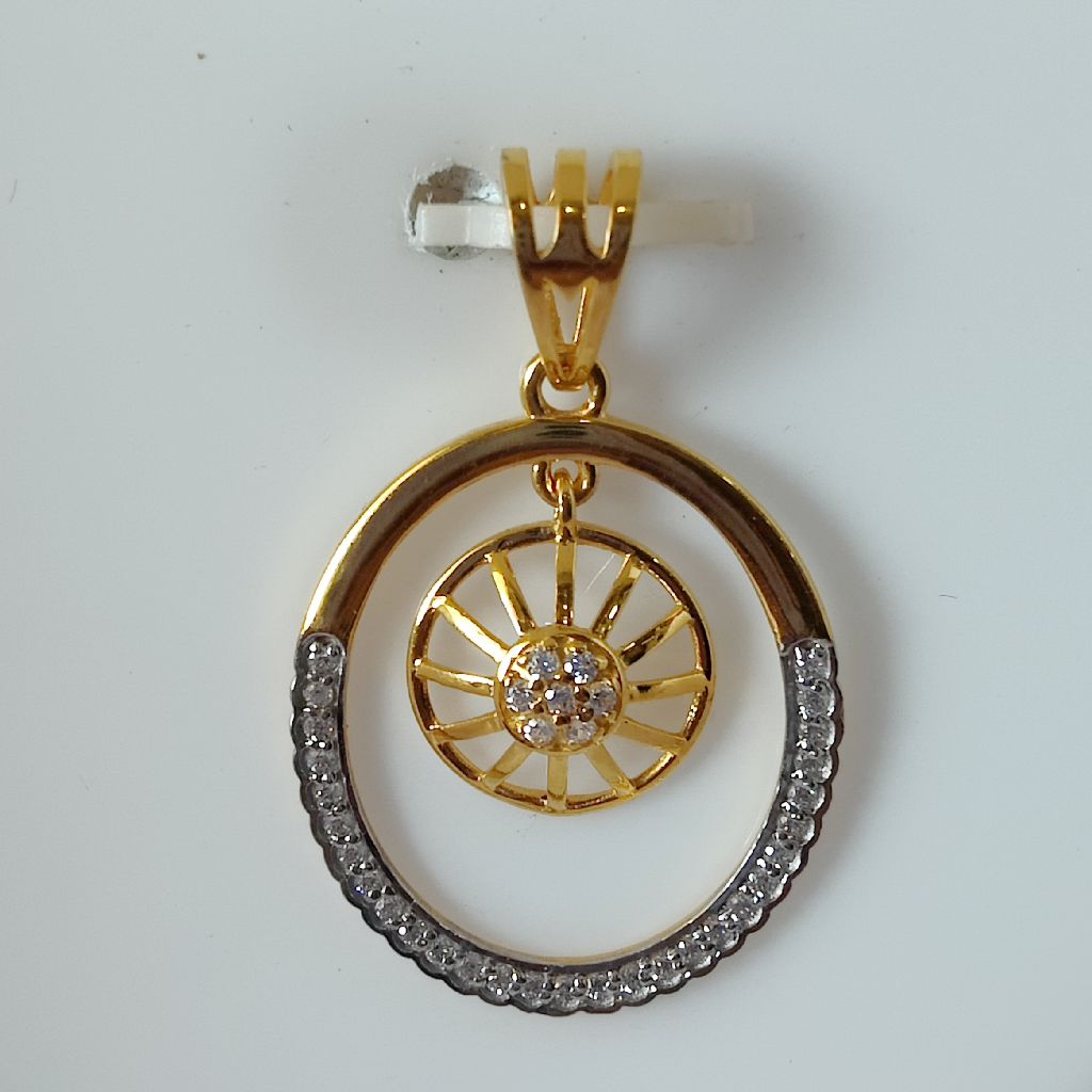 22k Gold Round Shape Diamond Pendant