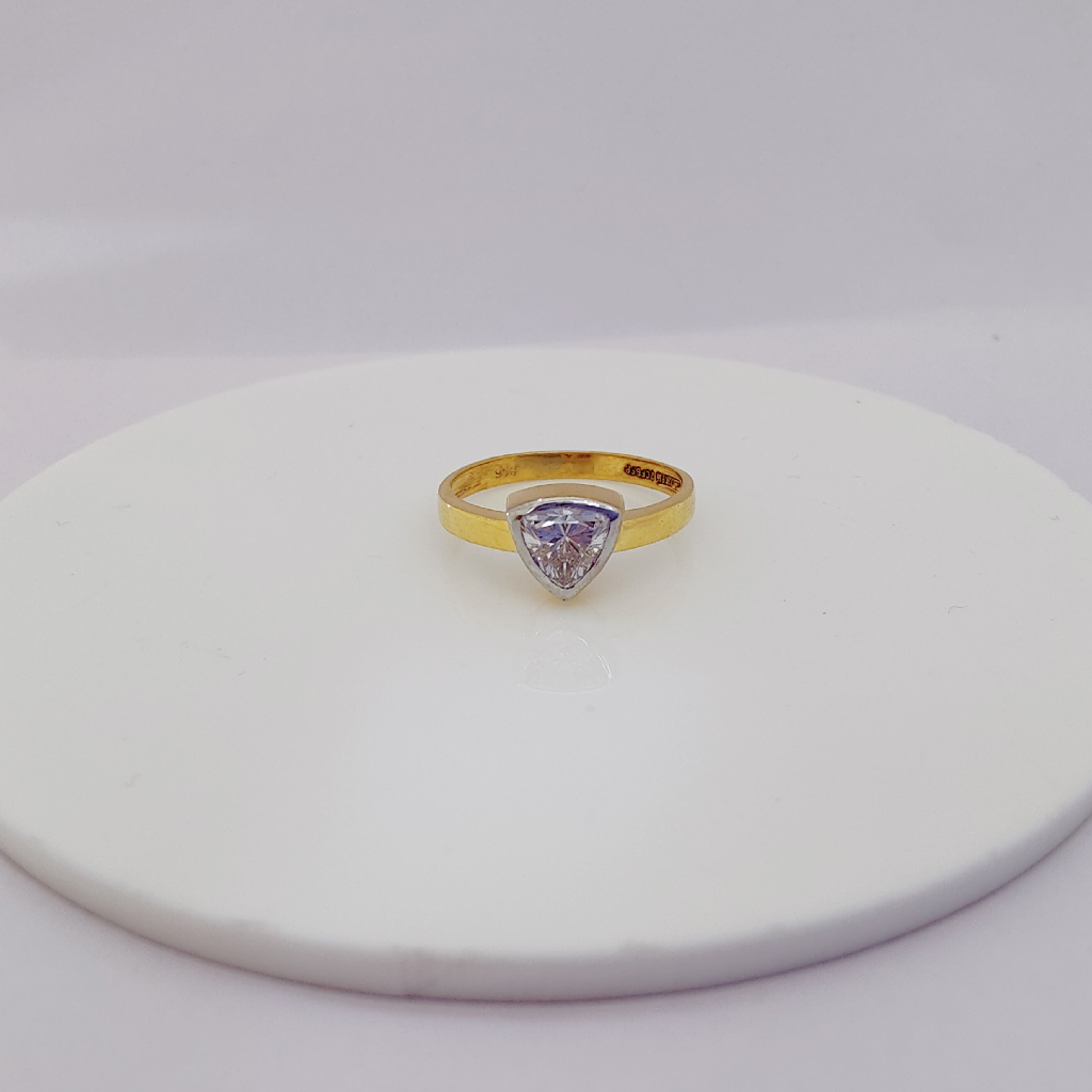 22k Gold Exclusive Tryengle Shape Stone Ring