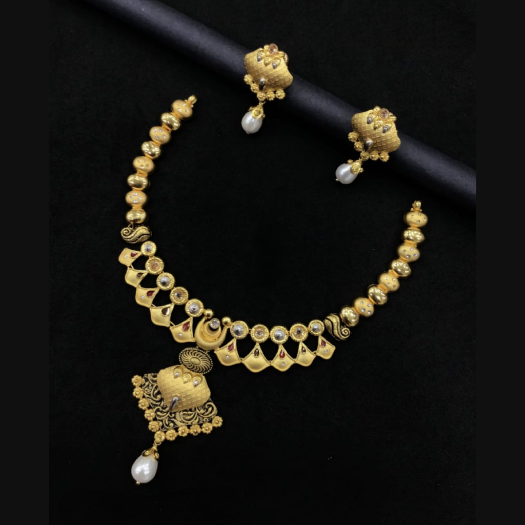 916 Gold Antique Set
