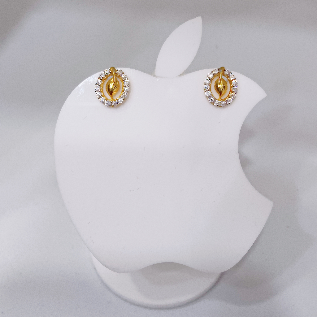 18k Gold Round Shape Stone Ladies Earring