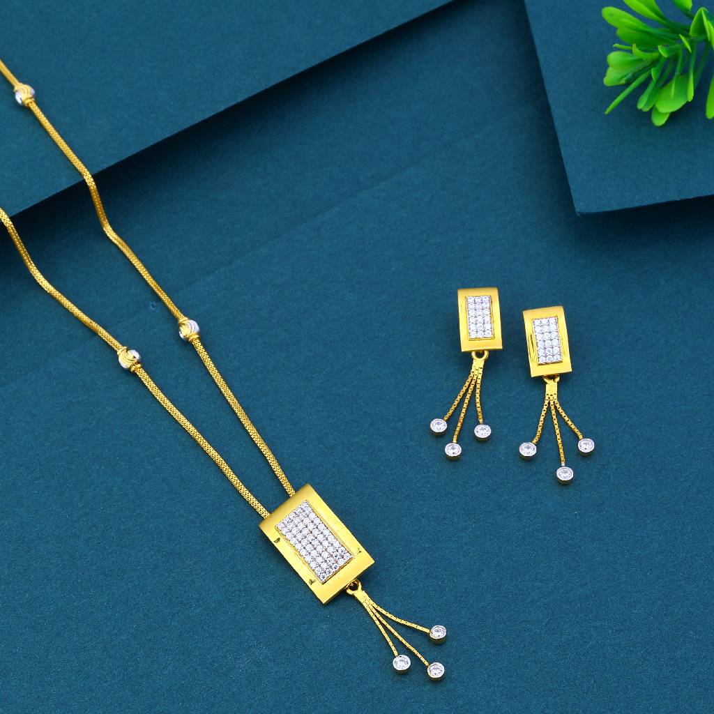 22K Gold Diamond Square Piece Dokiya