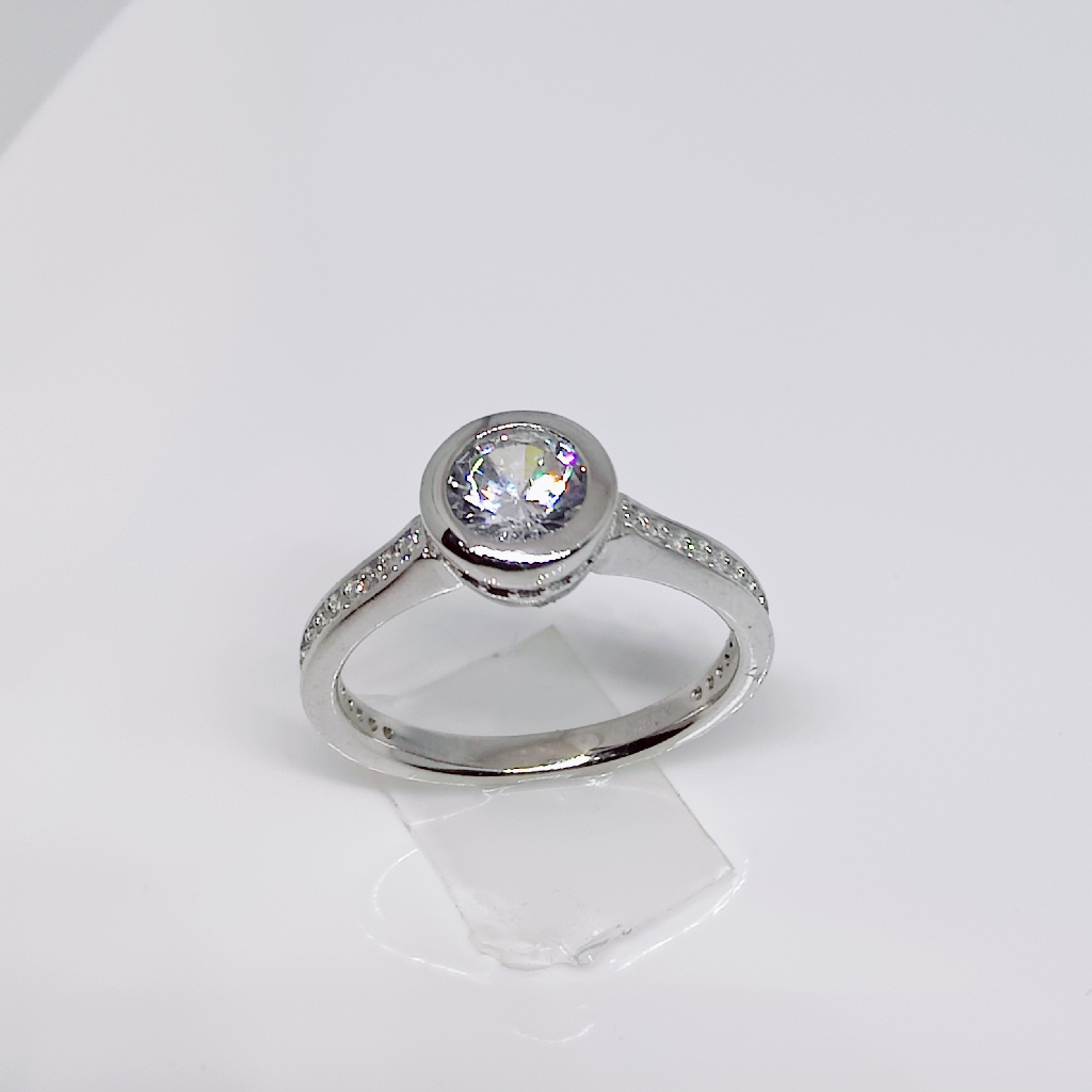 92.5 sterling silver single stone ladies ring