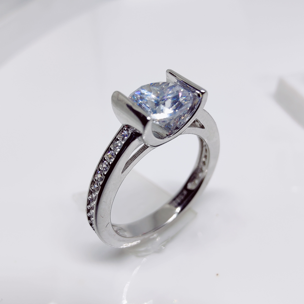 92.5 sterling silver exclusive diamond ladies ring