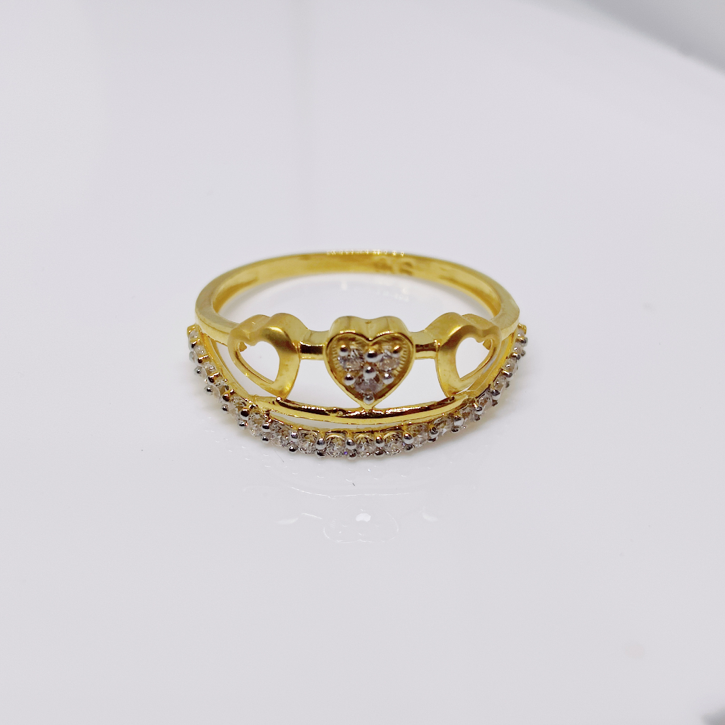 916 gold Triple heart shape ring