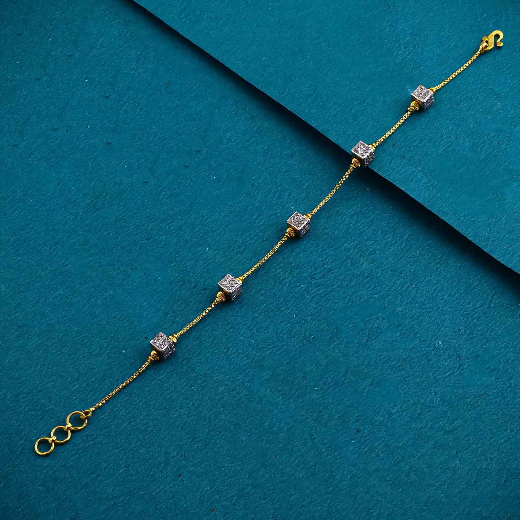 22K Gold Fancy Round Ball Ledies Design
