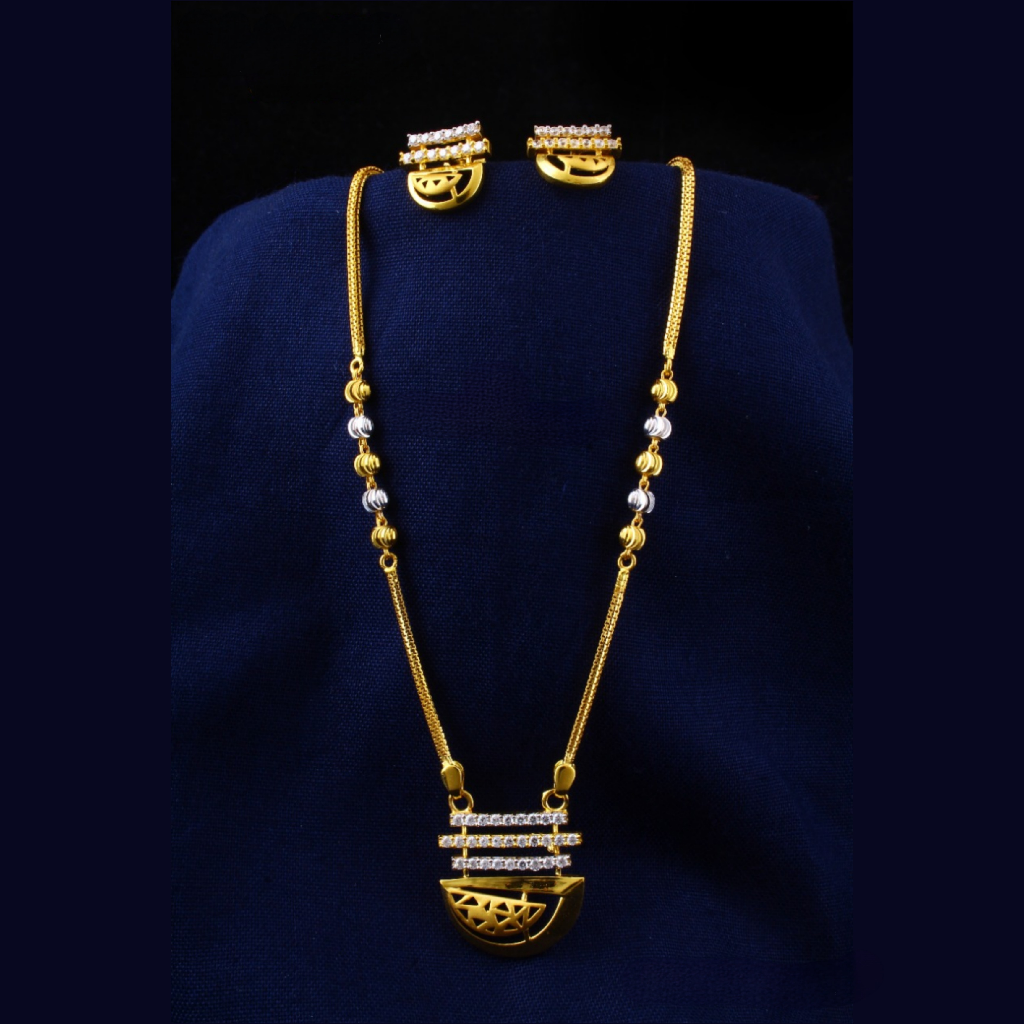 22k gold Elegant diamond dokiya set