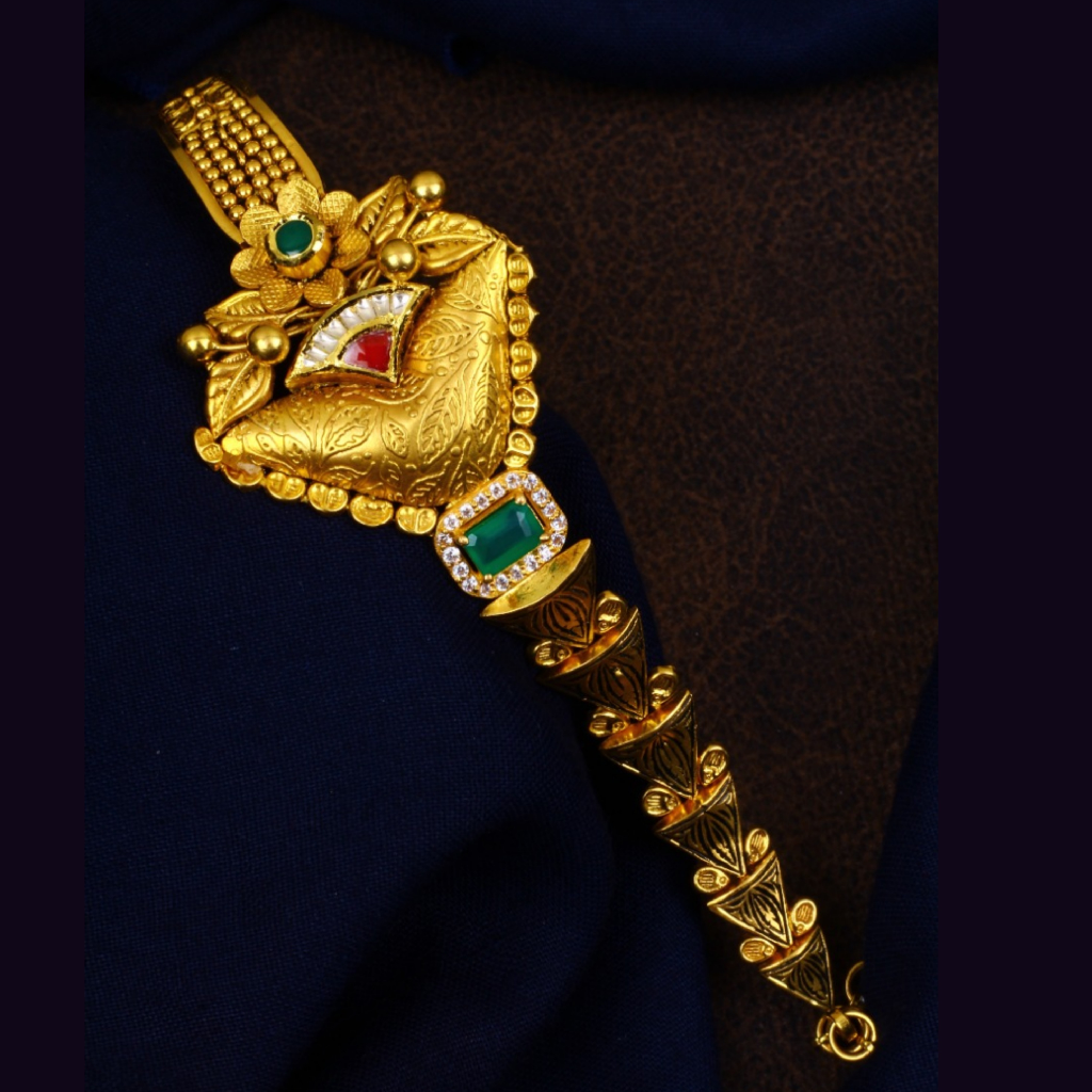 916 Gold Antique Jadtar Triangle Shape Ladies Bracelet